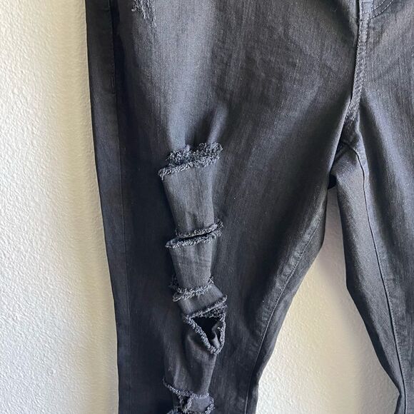 ❤️Torrid  Distressed Stretch Jeans Sz18 - Picture 8 of 8